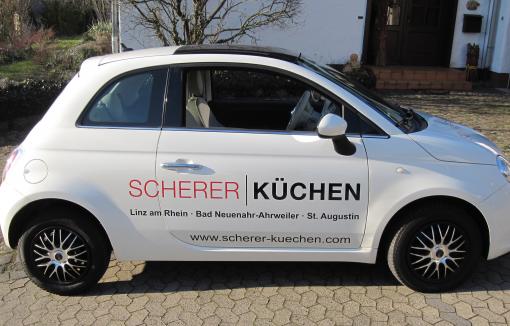 KFZ-Beschriftung mit Folienschnitt